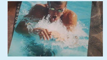 Valērijs Kalmikovs swimming